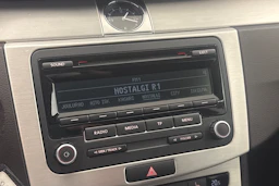 Ruskea (beige) Volkswagen PASSAT 2012 kuva 18.