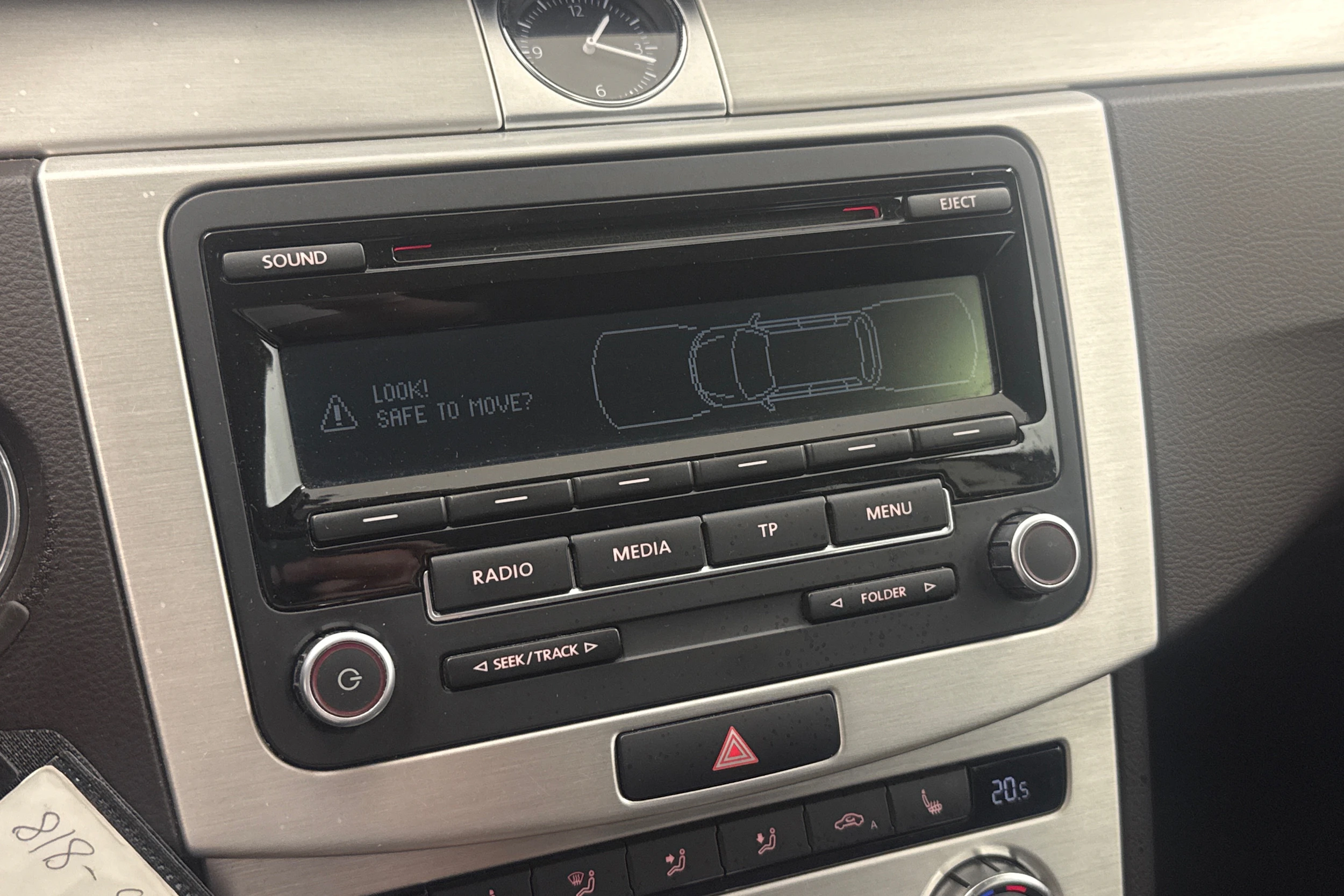 Ruskea (beige) Volkswagen PASSAT 2012 kuva 19.