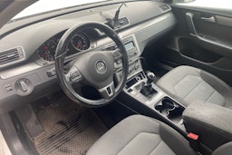 valkoinen Volkswagen Passat 2012 kuva 3.