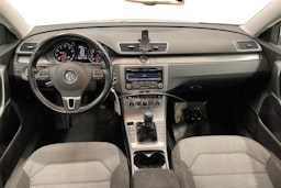 valkoinen Volkswagen Passat 2012 kuva 9.