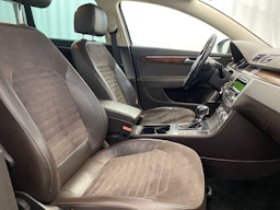 harmaa Volkswagen Passat 2012 kuva 12.