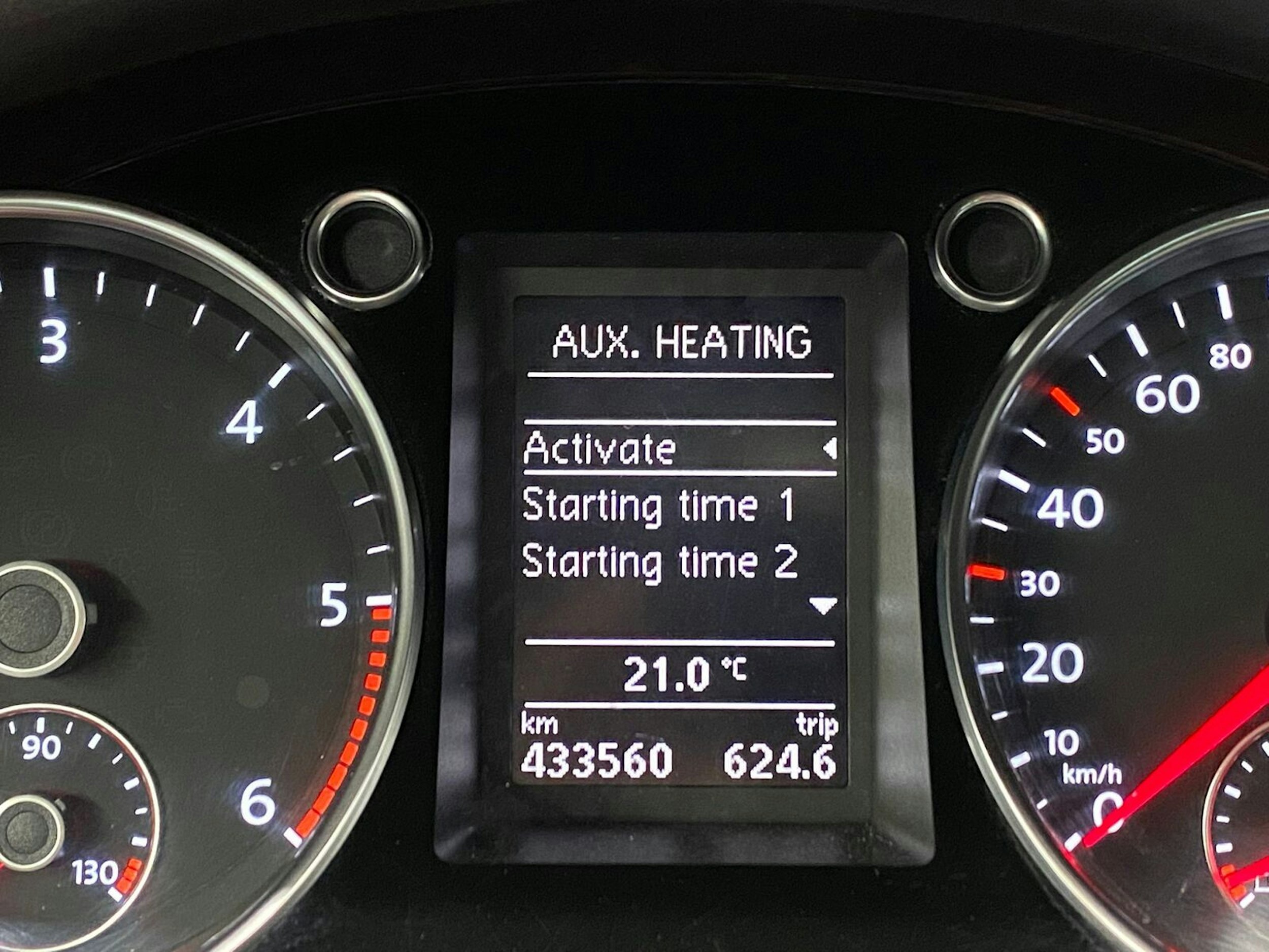 harmaa Volkswagen Passat 2012 kuva 25.
