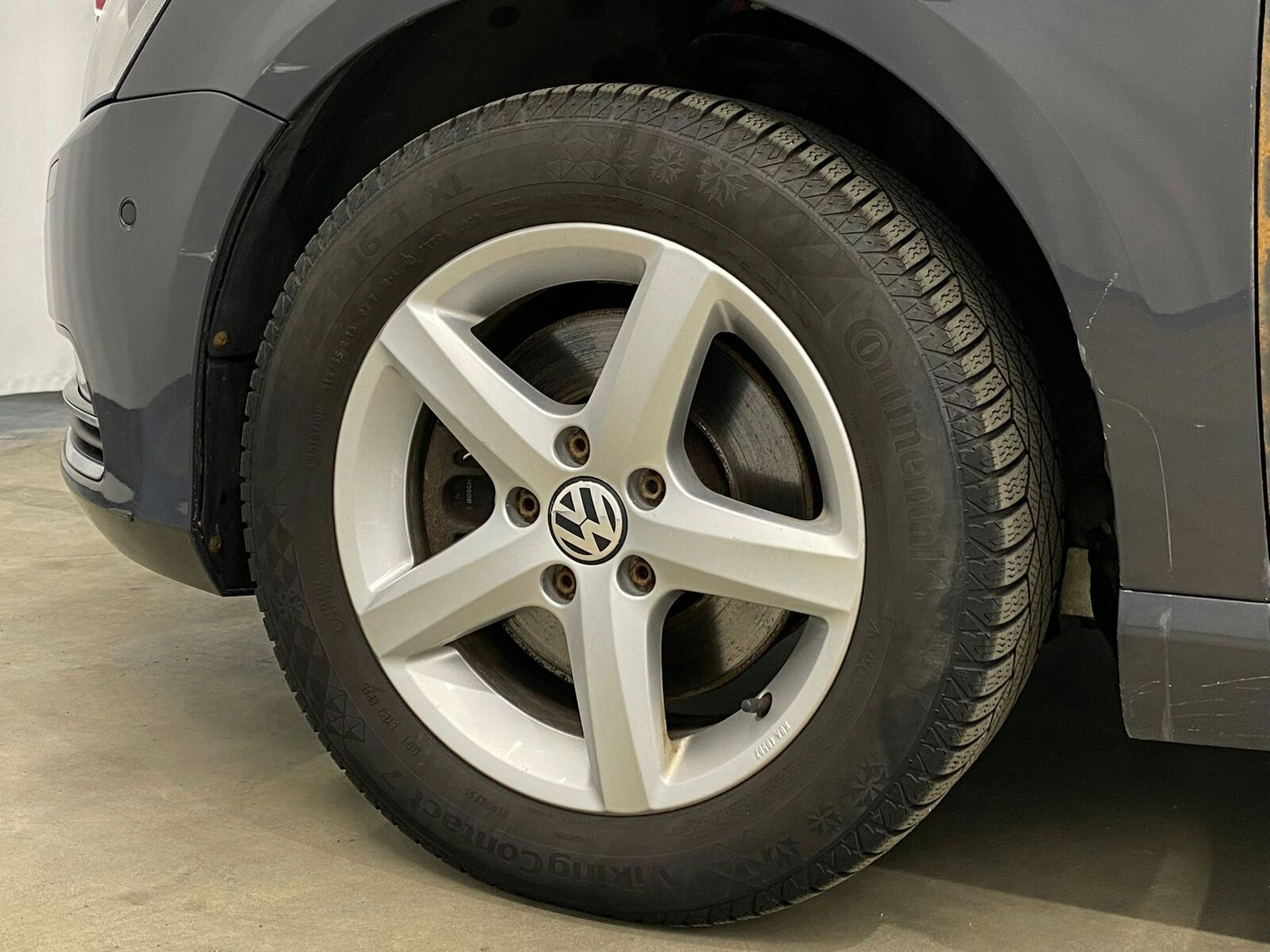 harmaa Volkswagen Passat 2012 kuva 31.