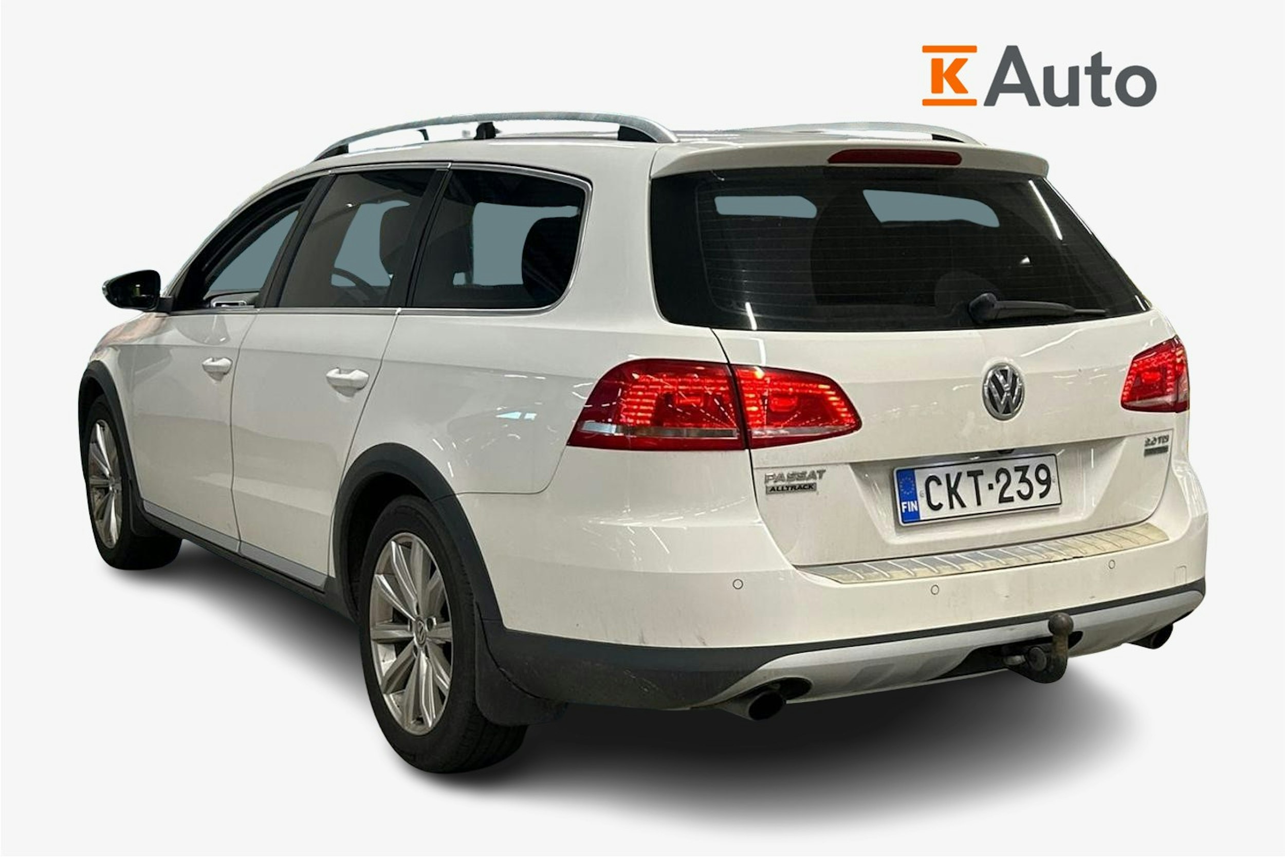 valkoinen Volkswagen Passat 2012 kuva 2.