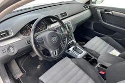 Valkoinen Volkswagen PASSAT 2012 kuva 6.