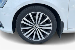 Valkoinen Volkswagen PASSAT 2012 kuva 9.