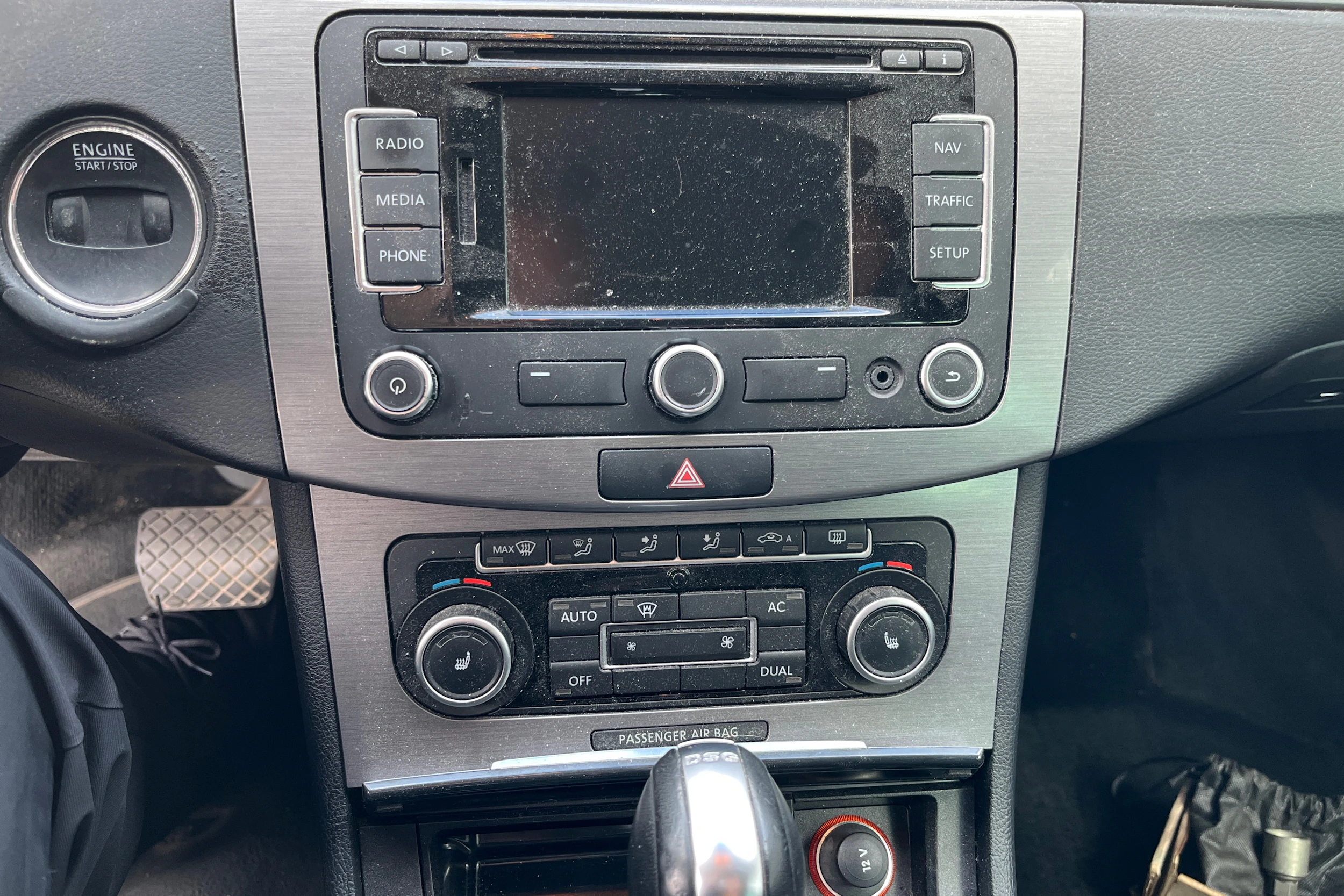 Valkoinen Volkswagen PASSAT 2012 kuva 16.