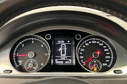 ruskea (beige) Volkswagen Passat 2012 kuva 12.