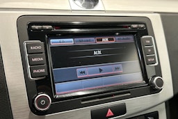 ruskea (beige) Volkswagen Passat 2012 kuva 14.