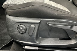 ruskea (beige) Volkswagen Passat 2012 kuva 17.