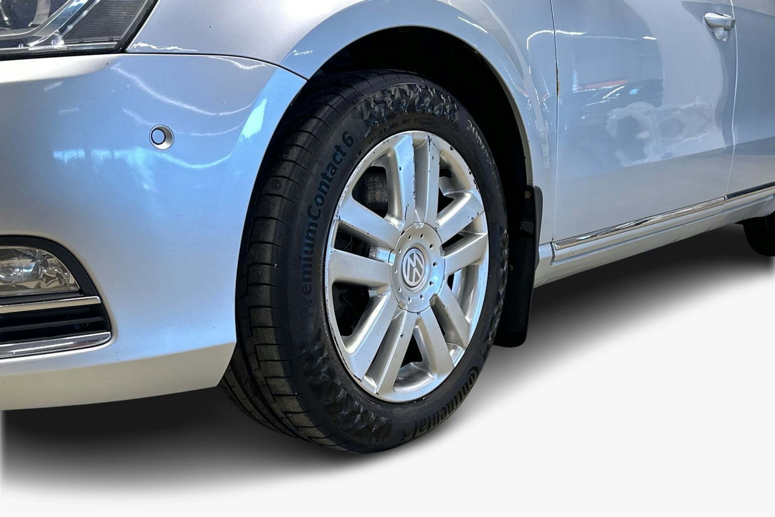harmaa Volkswagen Passat 2012 kuva 11.