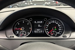 harmaa Volkswagen Passat 2012 kuva 28.
