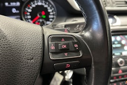 harmaa Volkswagen Passat 2012 kuva 32.
