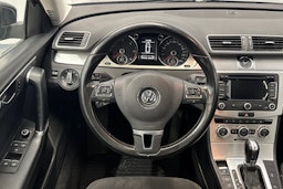 musta Volkswagen Passat 2012 kuva 12.