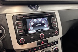 musta Volkswagen Passat 2012 kuva 16.