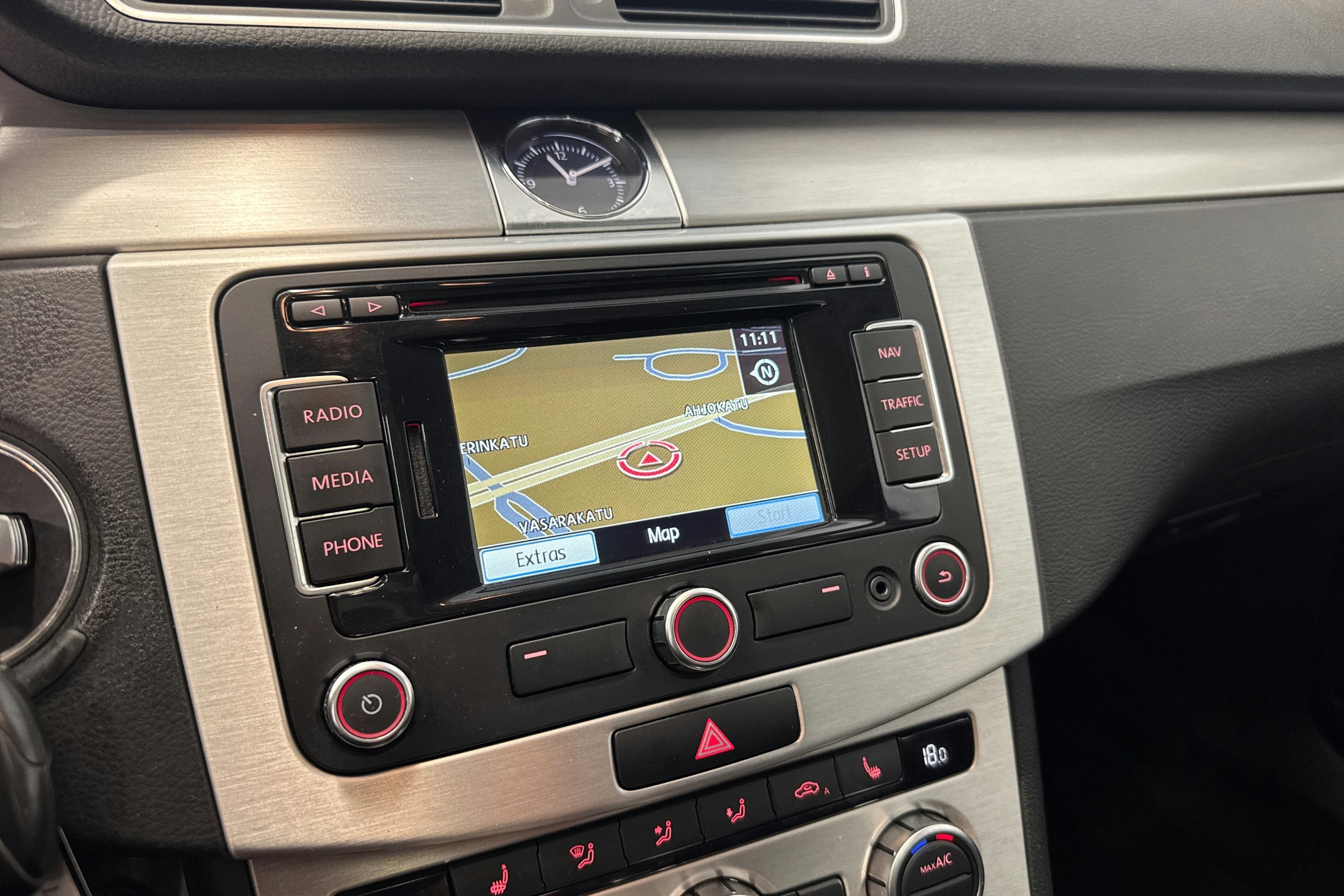 musta Volkswagen Passat 2012 kuva 17.