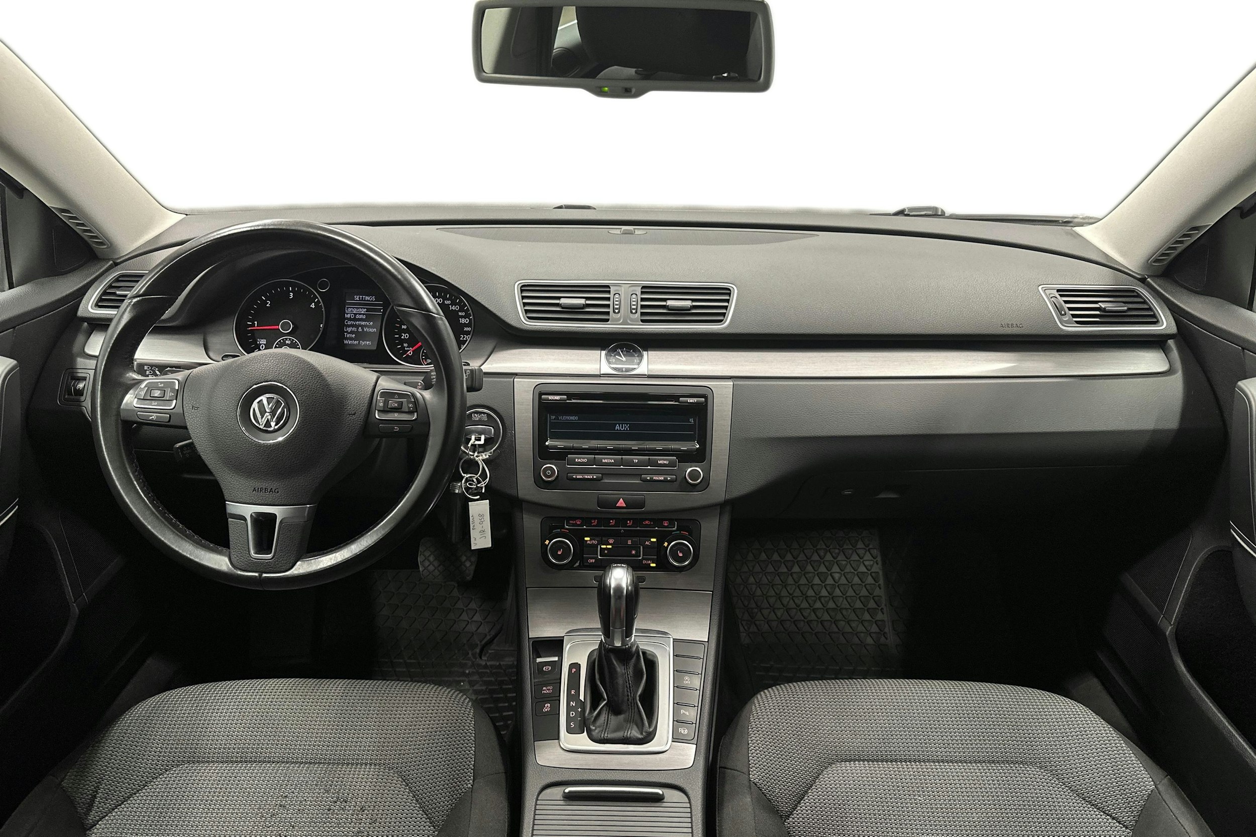 Harmaa Volkswagen PASSAT 2012 kuva 9.