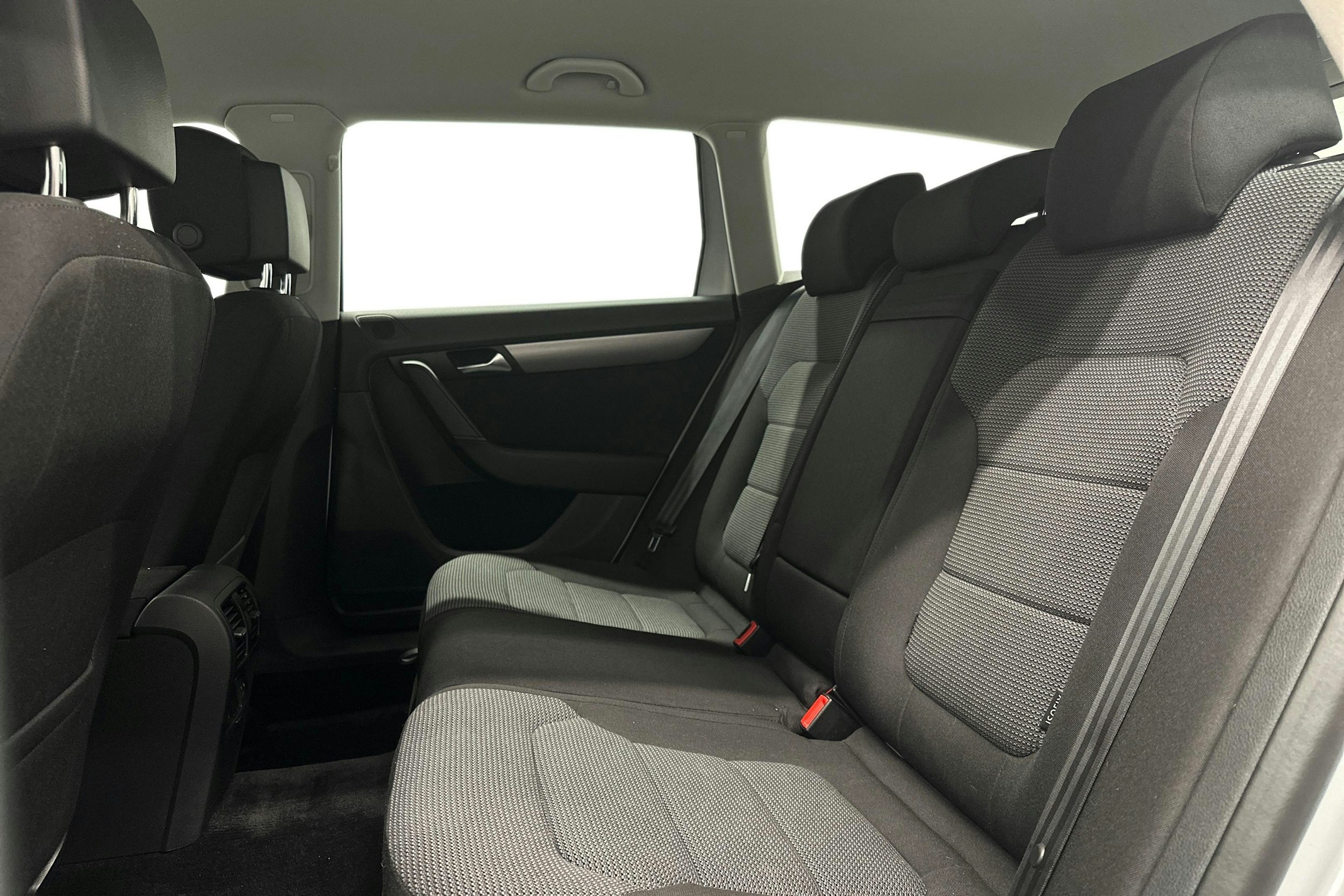 Harmaa Volkswagen PASSAT 2012 kuva 10.