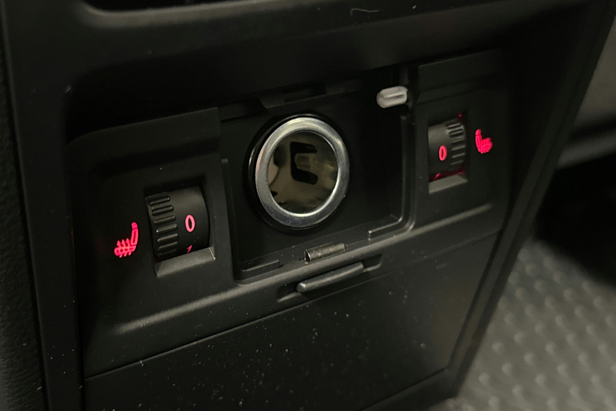 Harmaa Volkswagen PASSAT 2012 kuva 16.