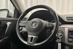 Harmaa Volkswagen PASSAT 2012 kuva 18.