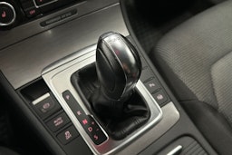 Harmaa Volkswagen PASSAT 2012 kuva 25.
