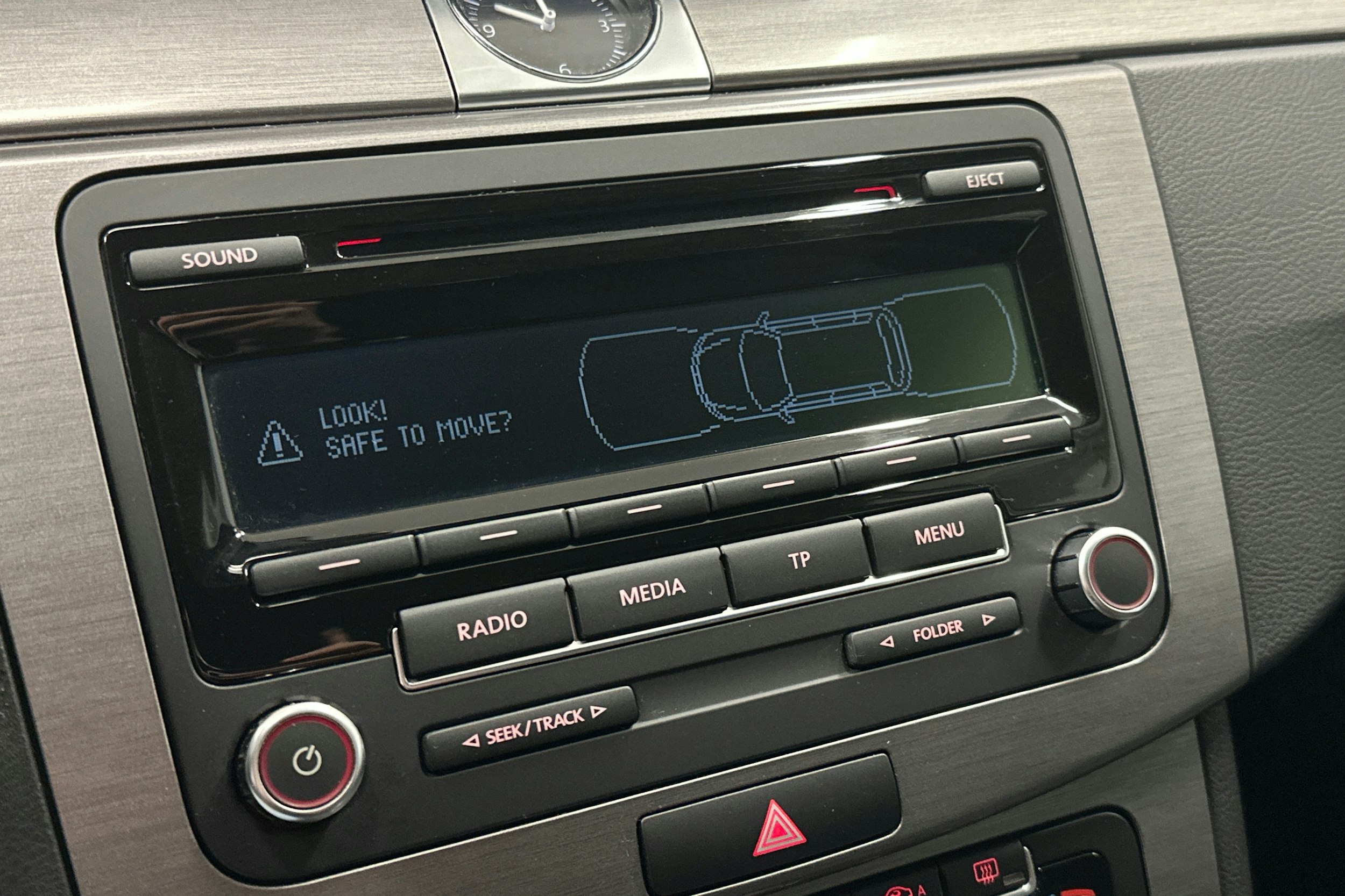 Harmaa Volkswagen PASSAT 2012 kuva 26.