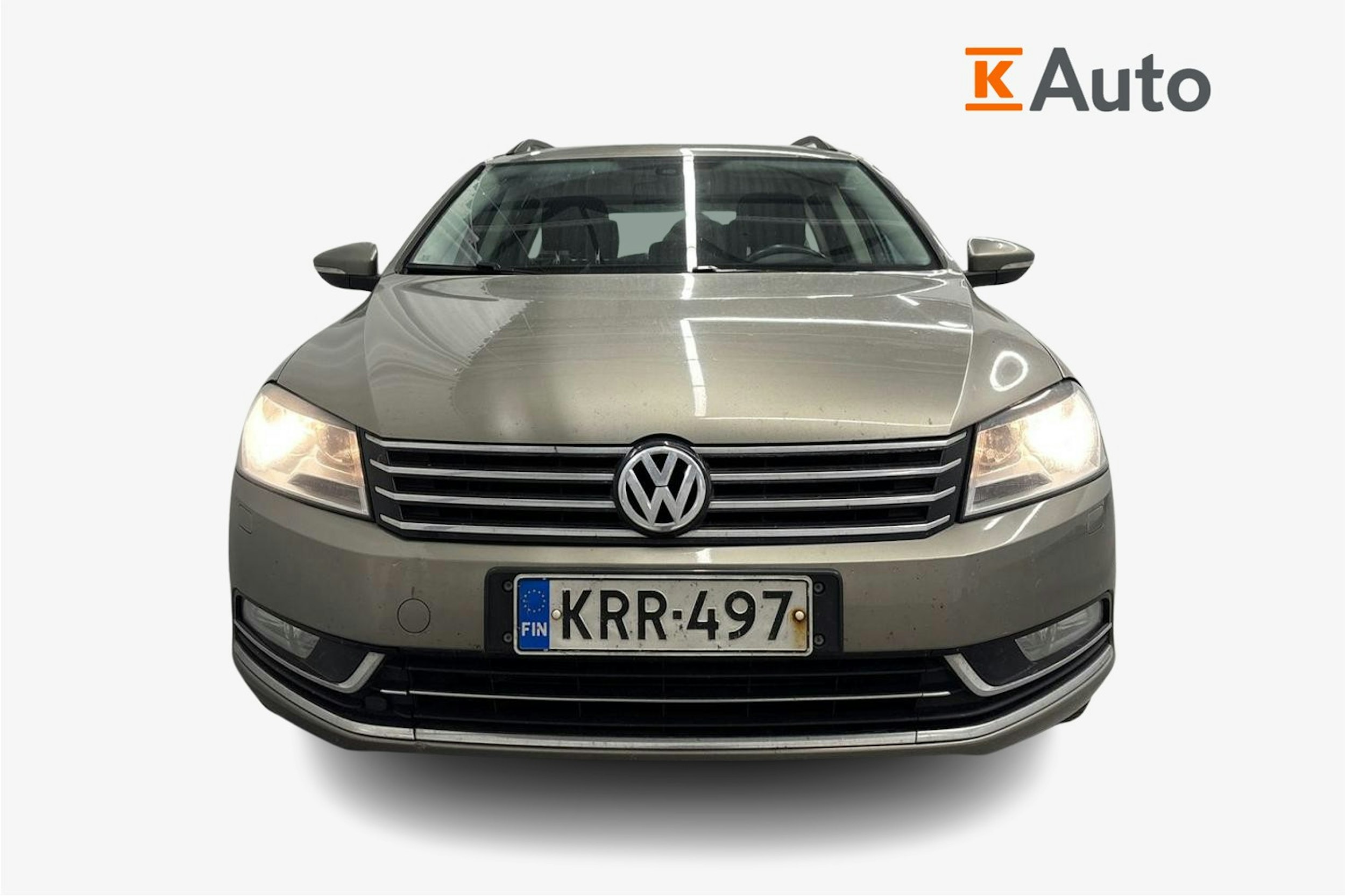 ruskea (beige) Volkswagen Passat 2012 kuva 4.