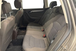 ruskea (beige) Volkswagen Passat 2012 kuva 8.