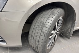 ruskea (beige) Volkswagen Passat 2012 kuva 12.