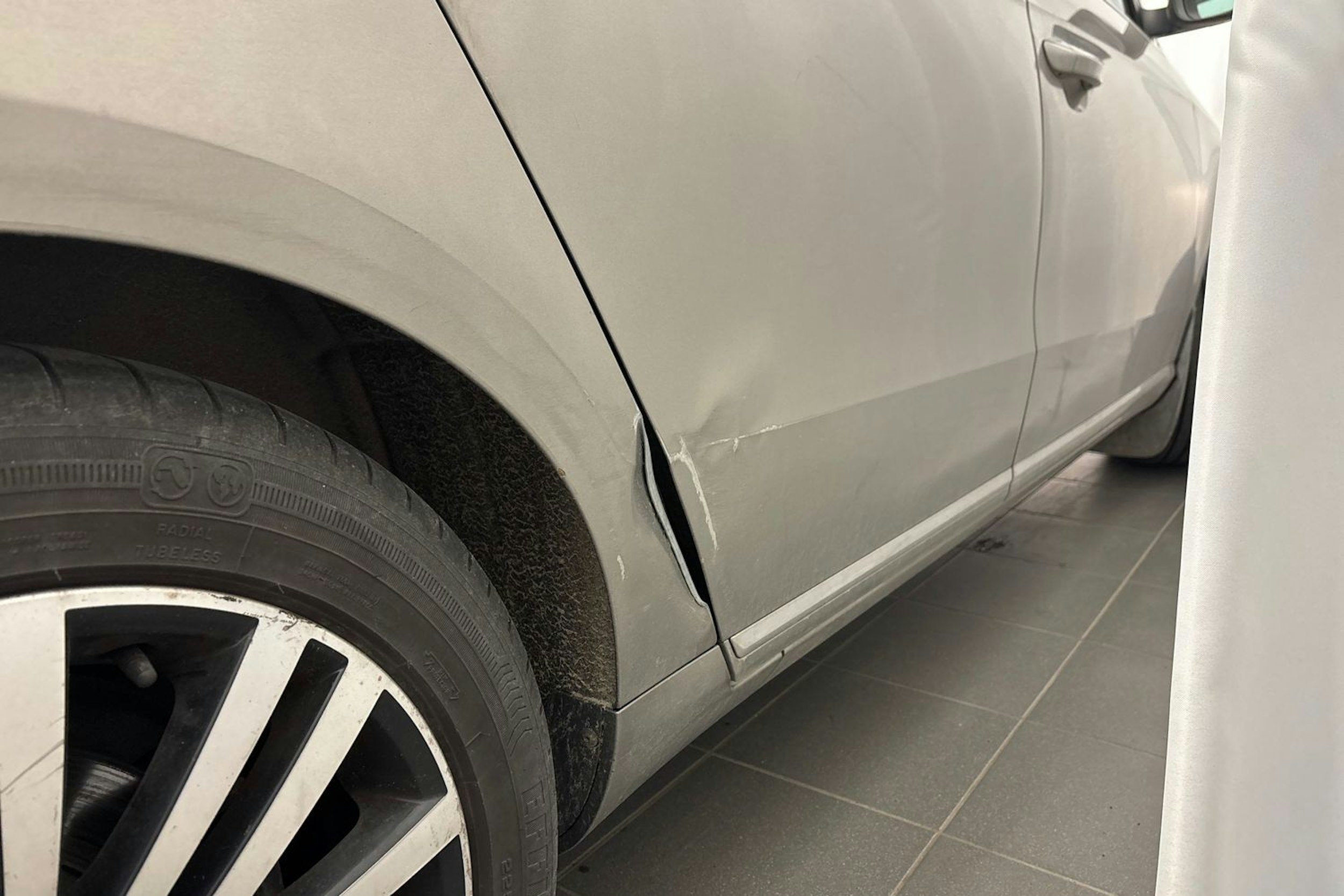 ruskea (beige) Volkswagen Passat 2012 kuva 16.