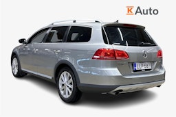 harmaa Volkswagen Passat 2012 kuva 2.