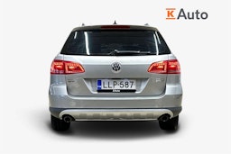 harmaa Volkswagen Passat 2012 kuva 3.