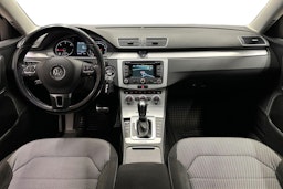 harmaa Volkswagen Passat 2012 kuva 7.