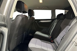 harmaa Volkswagen Passat 2012 kuva 8.