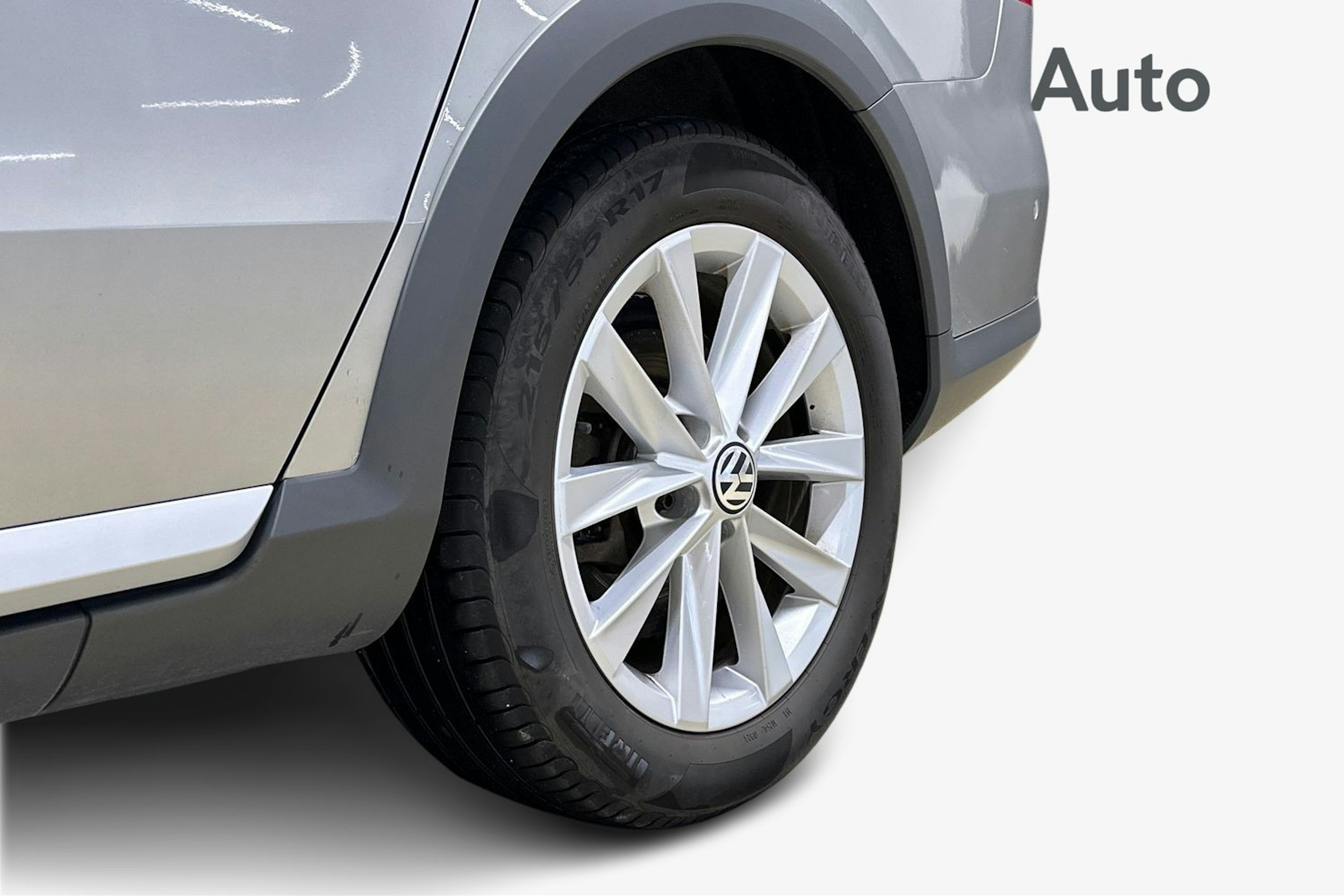 harmaa Volkswagen Passat 2012 kuva 9.