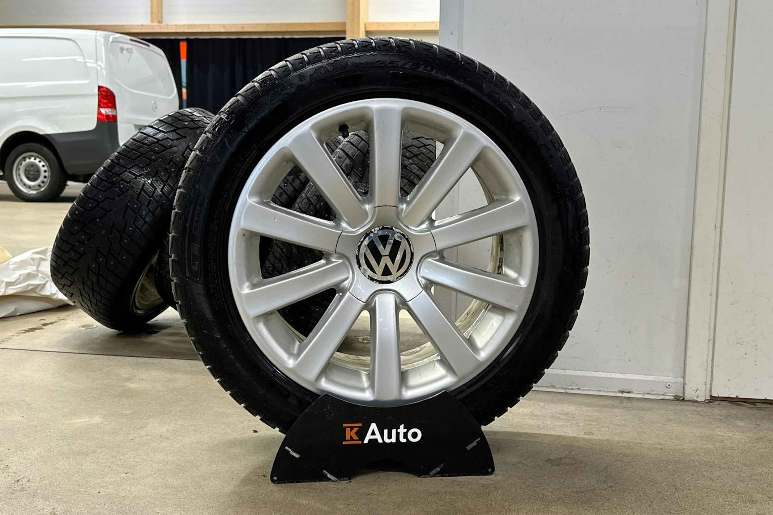 harmaa Volkswagen Passat 2012 kuva 10.