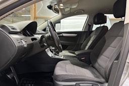 harmaa Volkswagen Passat 2012 kuva 14.