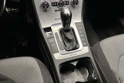 harmaa Volkswagen Passat 2012 kuva 19.