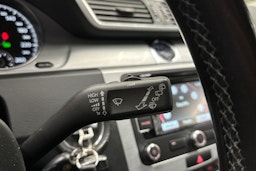 harmaa Volkswagen Passat 2012 kuva 22.