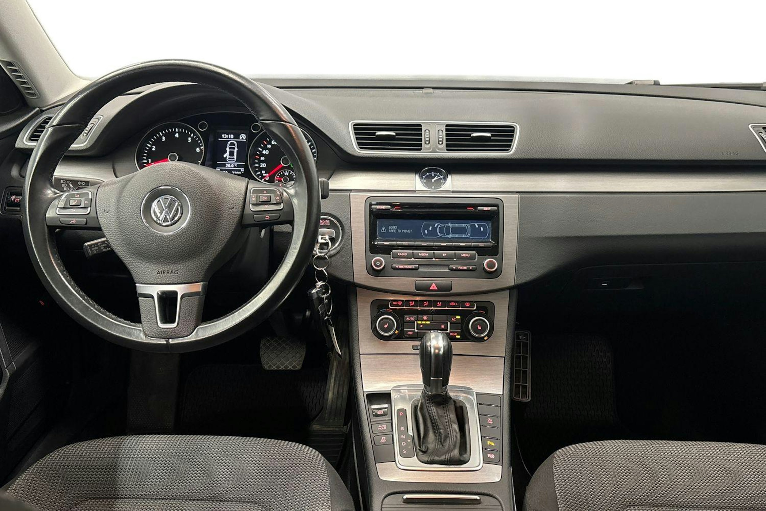 musta Volkswagen Passat 2012 kuva 7.