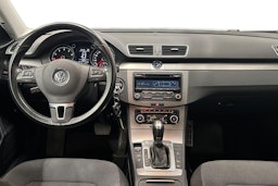 musta Volkswagen Passat 2012 kuva 7.