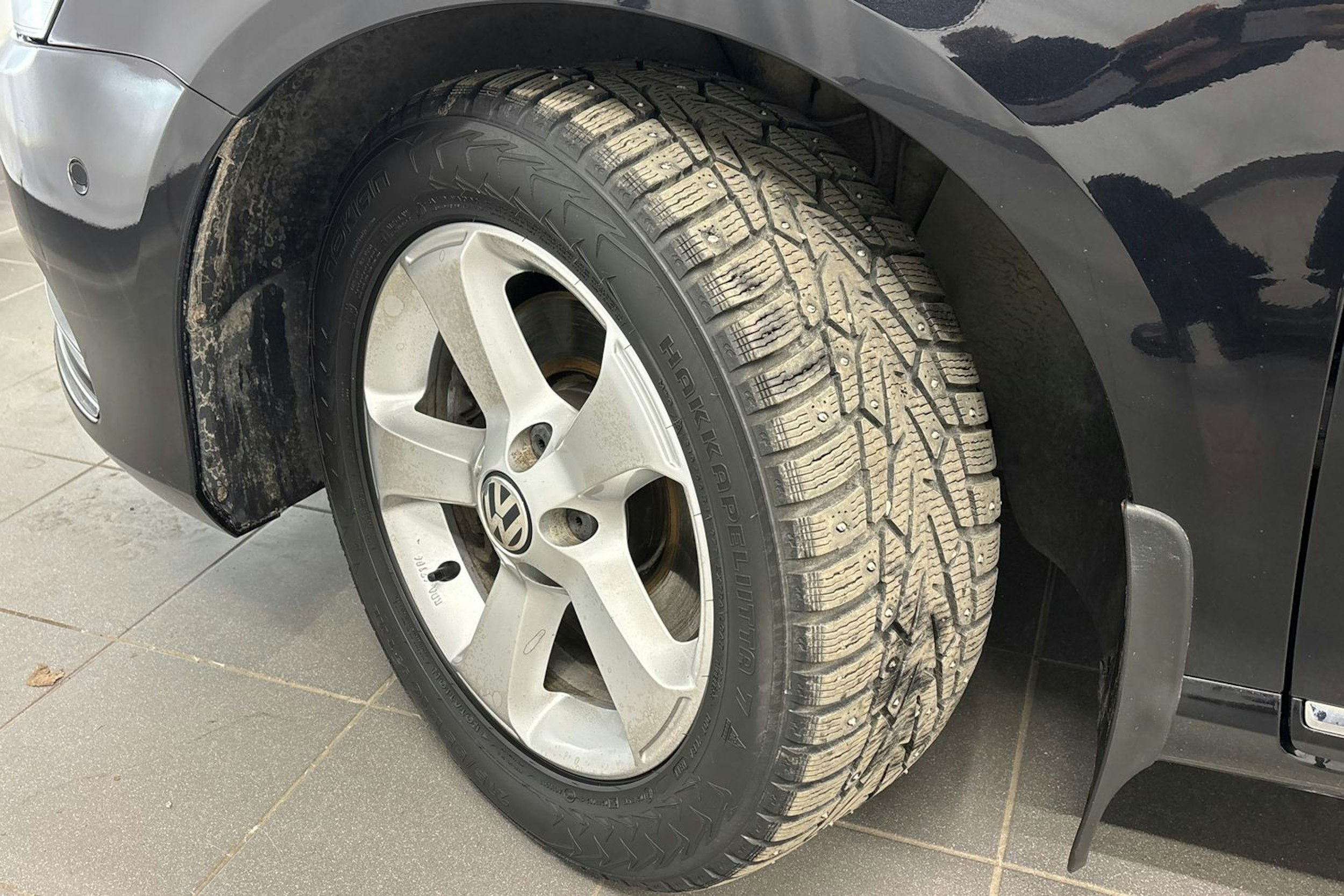 musta Volkswagen Passat 2012 kuva 10.