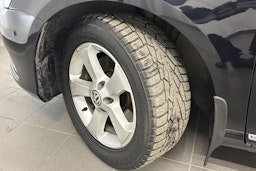 musta Volkswagen Passat 2012 kuva 10.