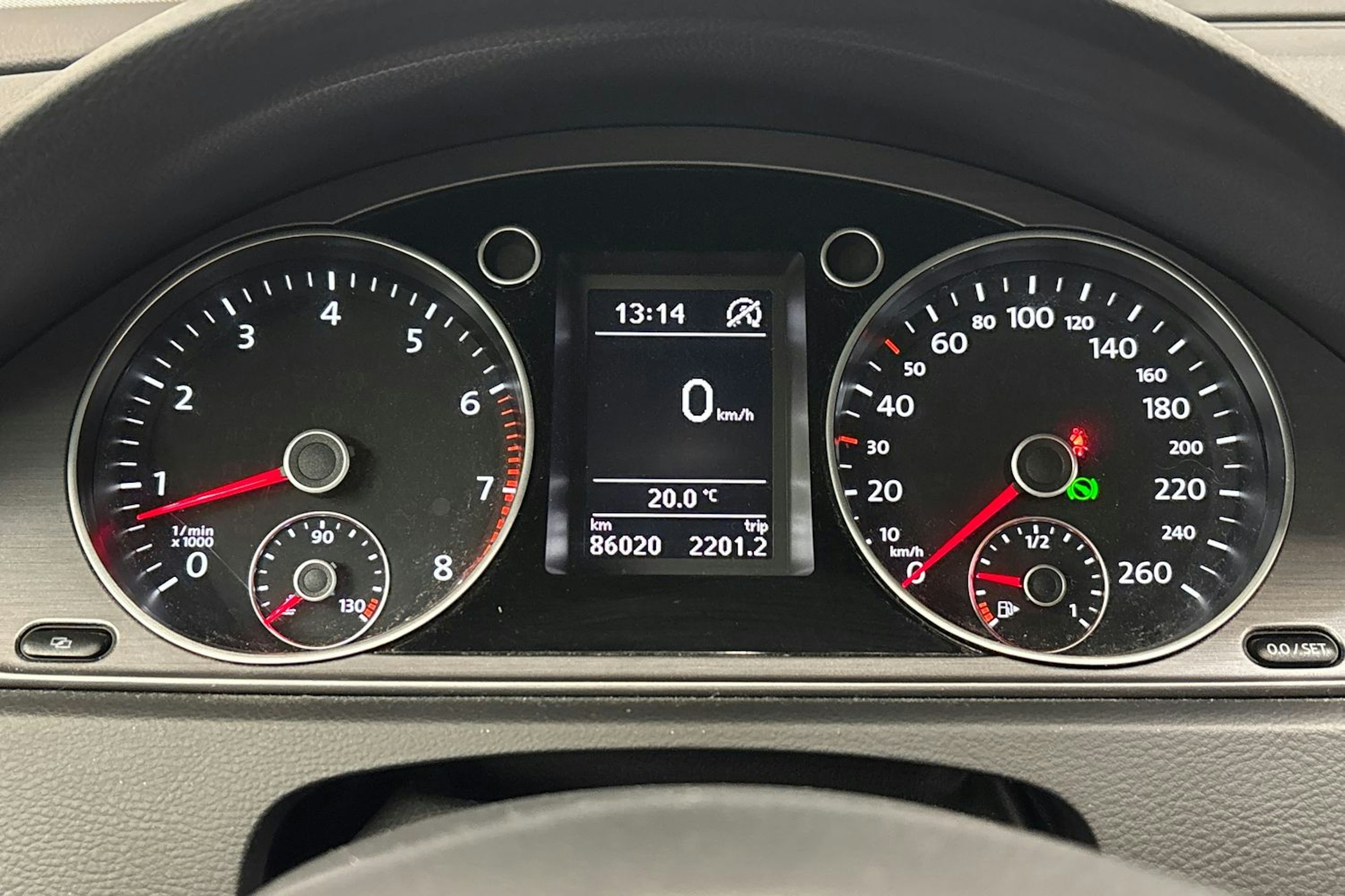 musta Volkswagen Passat 2012 kuva 21.