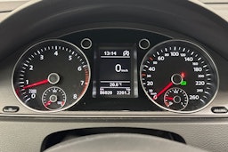 musta Volkswagen Passat 2012 kuva 21.