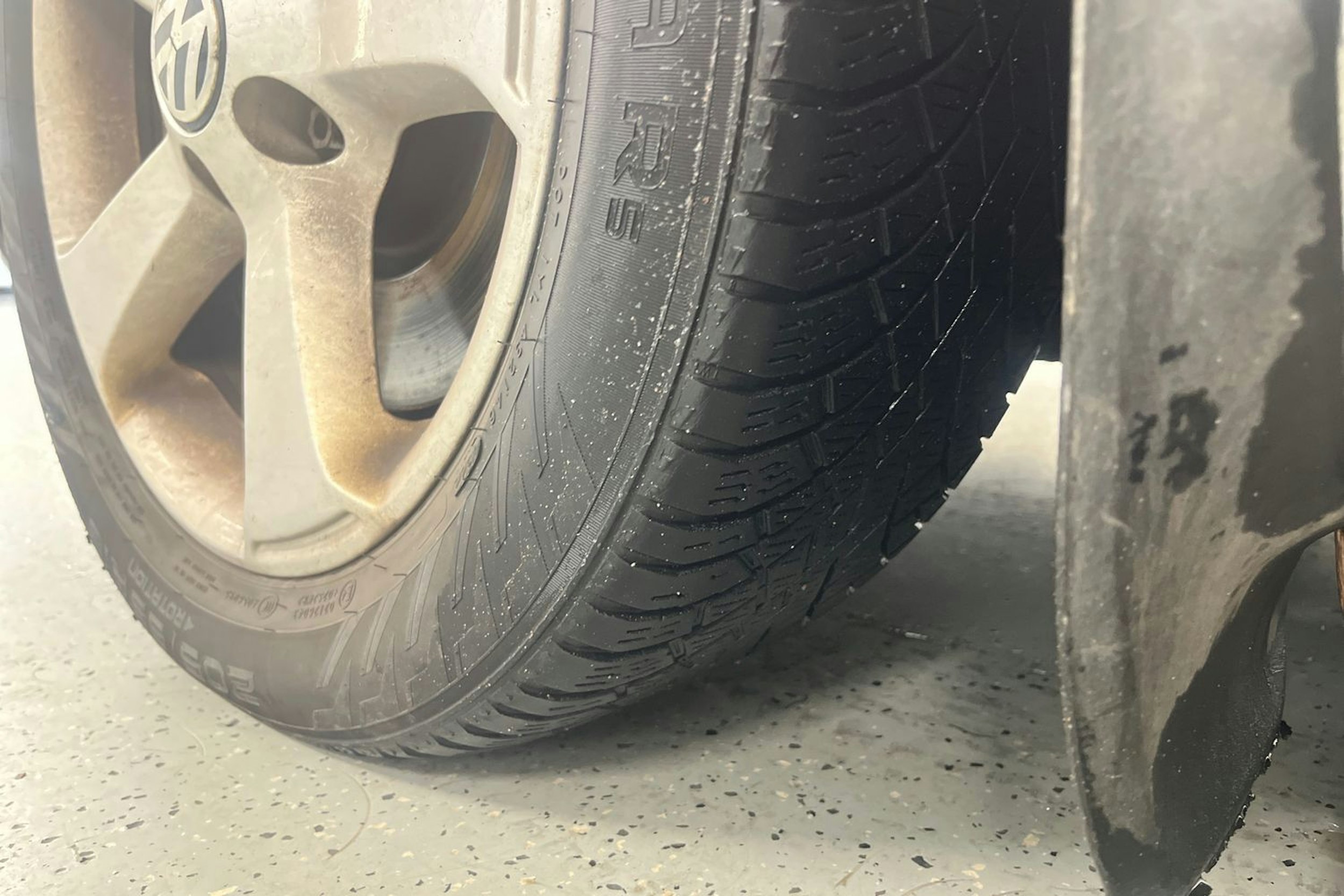 Harmaa Volkswagen PASSAT 2012 kuva 10.