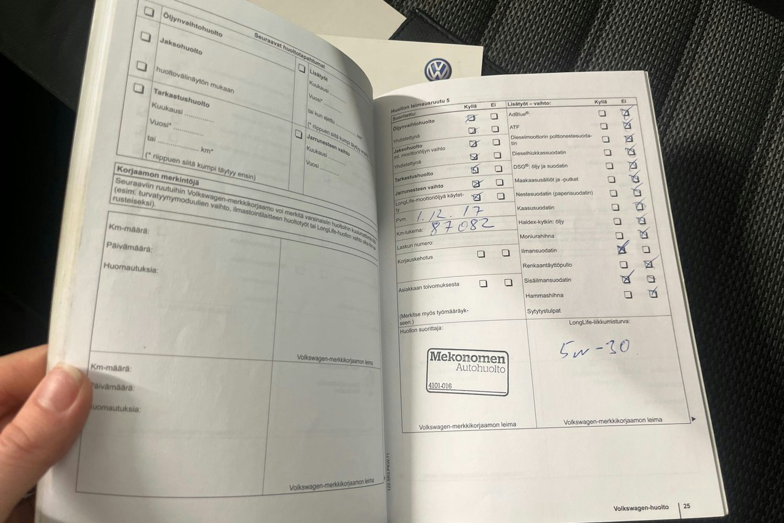 Harmaa Volkswagen PASSAT 2012 kuva 26.