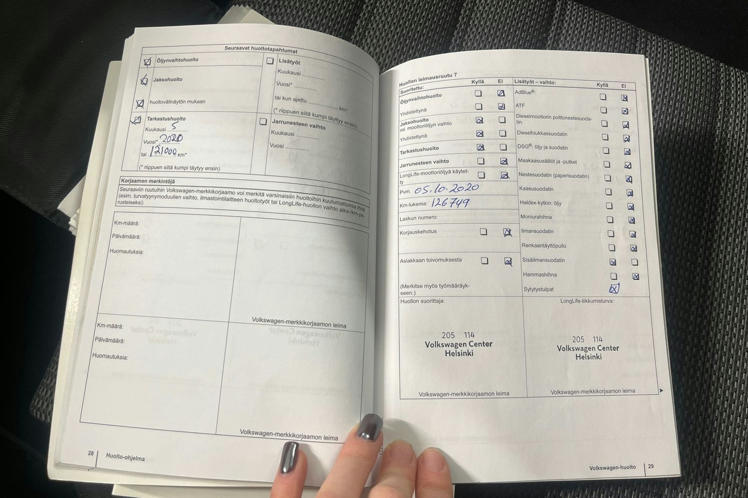 Harmaa Volkswagen PASSAT 2012 kuva 28.