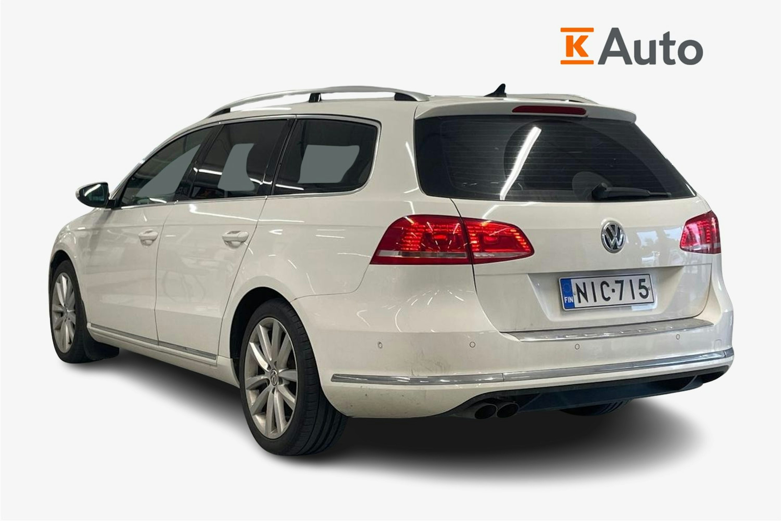 Valkoinen Volkswagen PASSAT 2012 kuva 2.