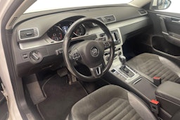 Valkoinen Volkswagen PASSAT 2012 kuva 7.